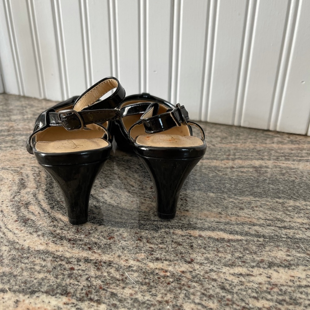 Chic Black Heels - Picture 2 of 2